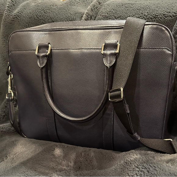 Coach, men’s business bag, with crossbody strap. - Picture 2 of 3